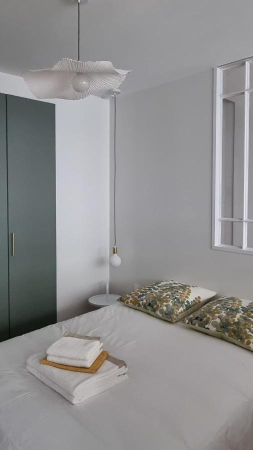 Au 53, Sous Le Chartil Apartment Reims Exterior photo